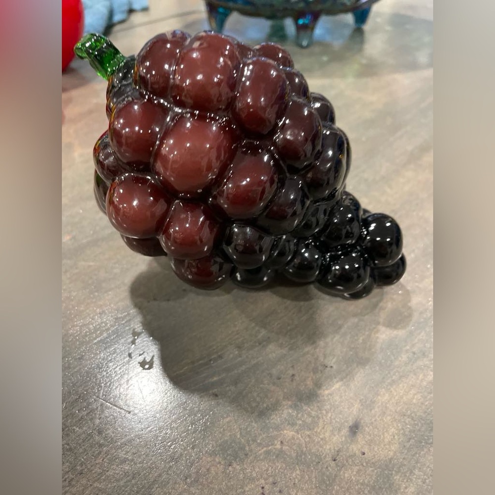 Vintage Elegant Glass Grape Sculpture